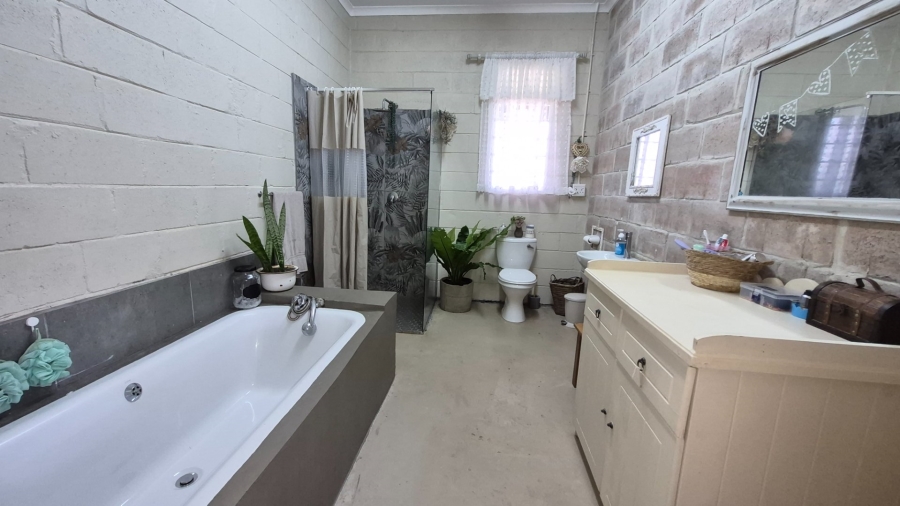 Commercial Property for Sale in Mossel Bay Rural Western Cape